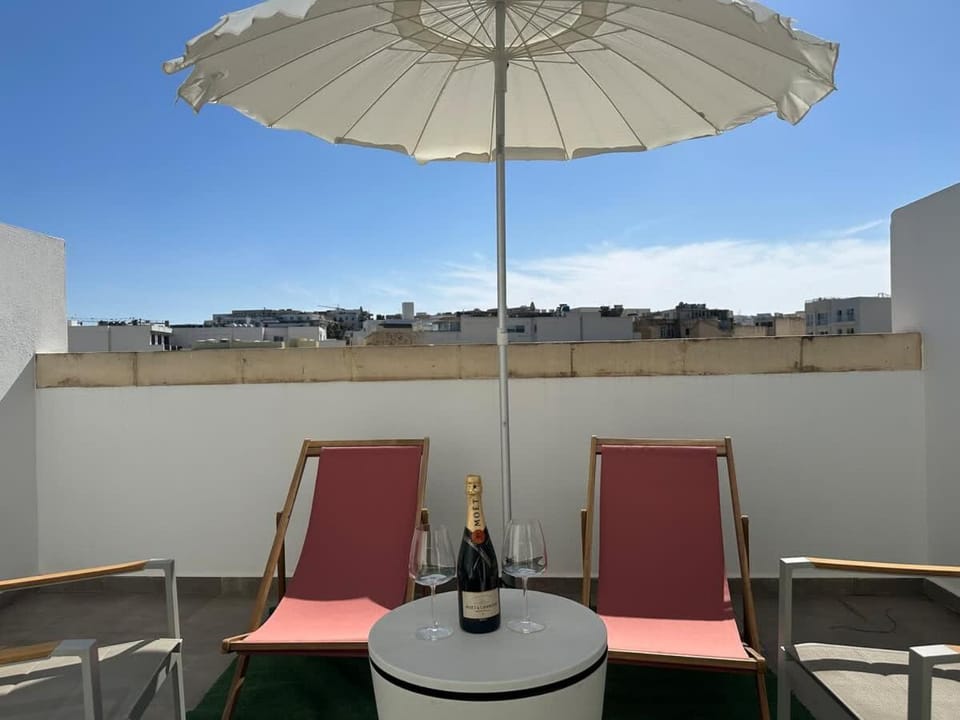 Duplex Penthouse Prime Location Apartment in Saint Julians