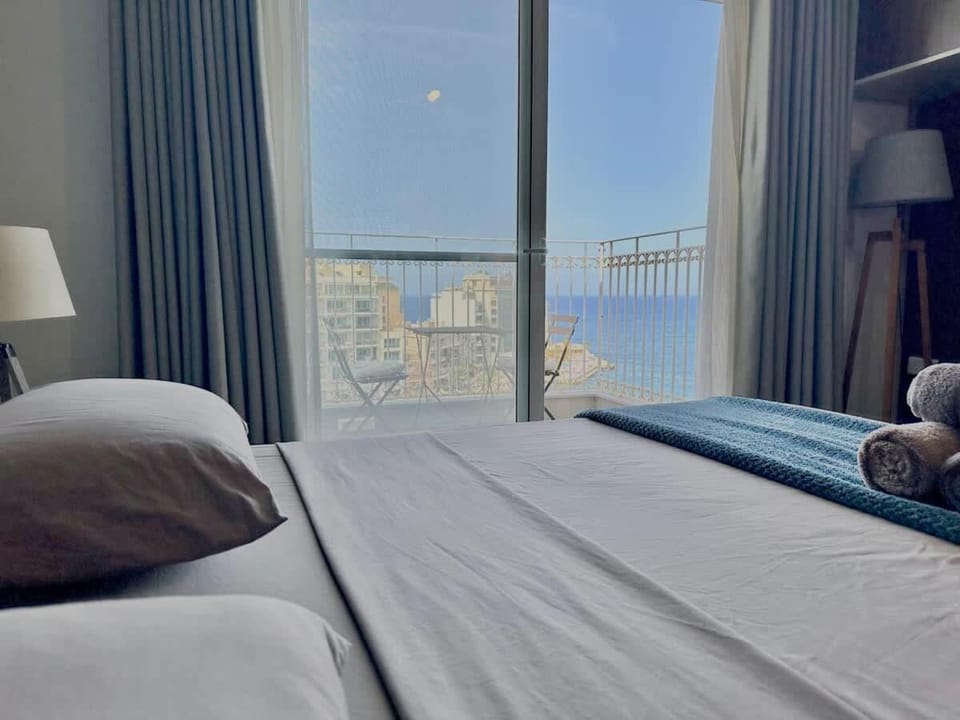 Duplex Penthouse Prime Location Apartment in Saint Julians