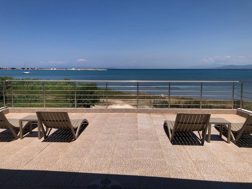 TSABAS BEACH SIDE APARTMENTS ΤΣΑΜΠΑΣ παραλιακά διαμερίσματα 1 Apartment in Peloponnese, Western Greece and the Ionian