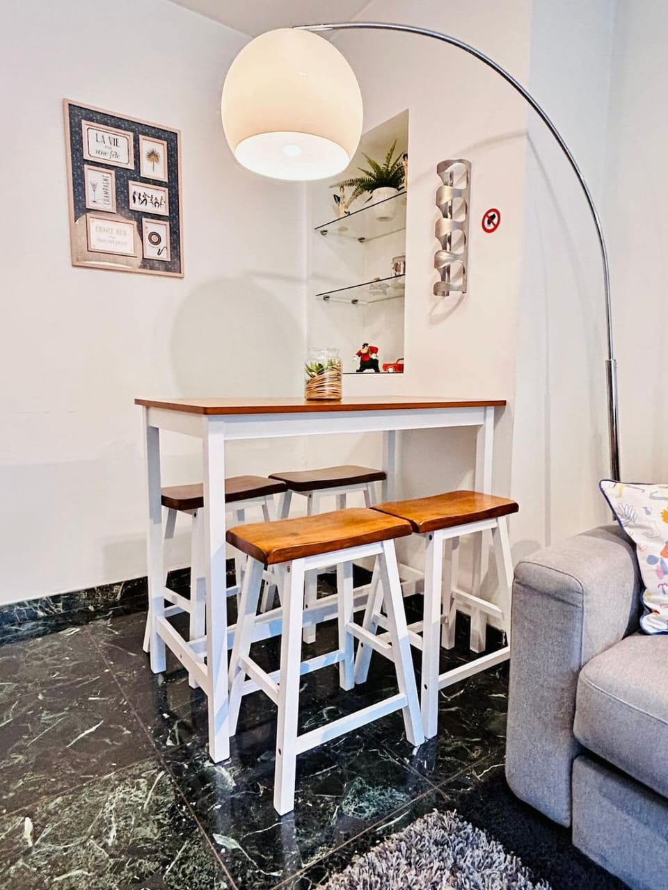 Azure Horizons Seaside Escape Apartment in Villefranche-sur-Mer