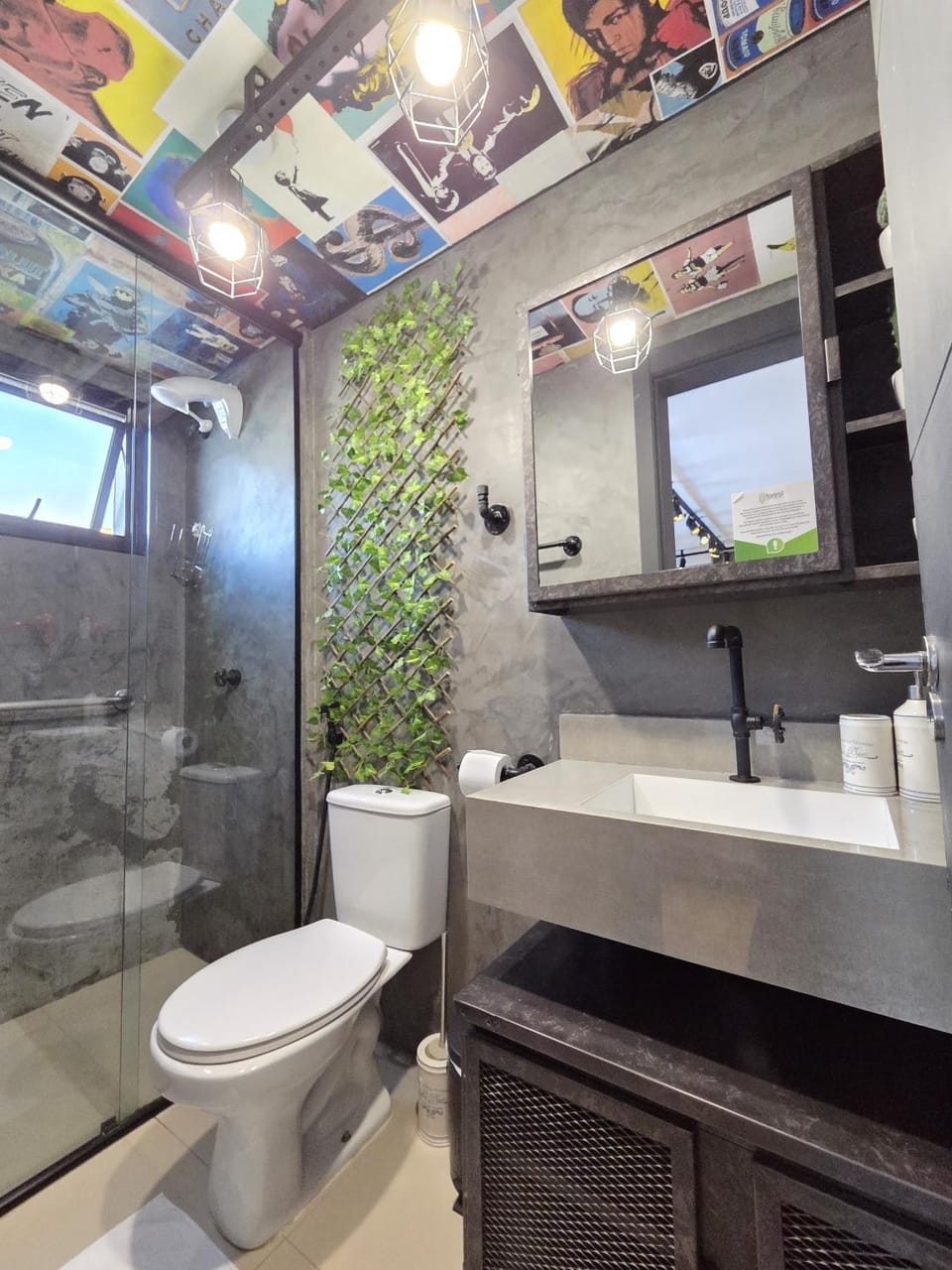 Shower, Toilet, Bathroom