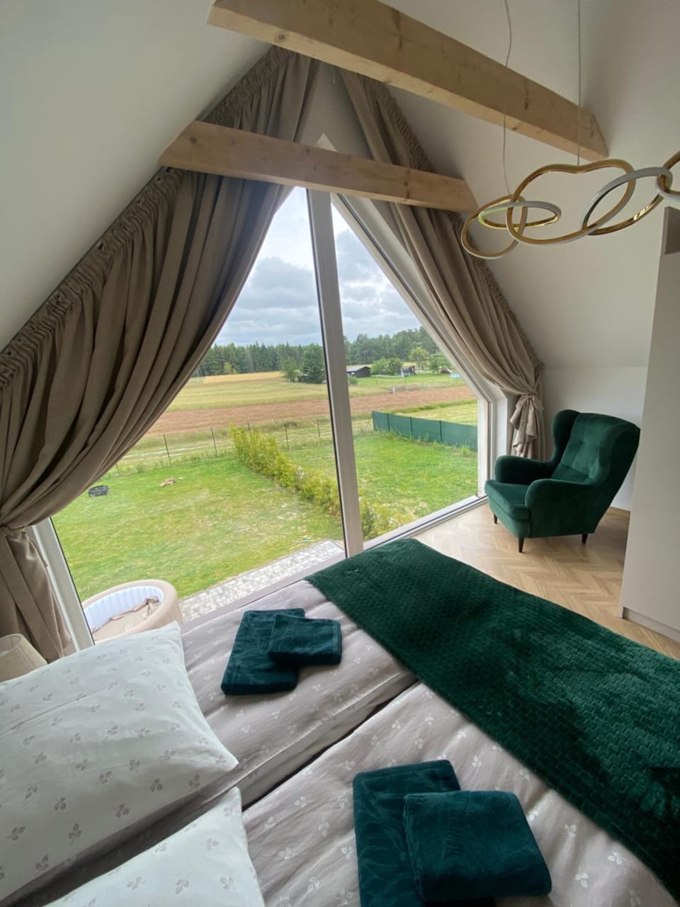 Bed, Natural landscape, Photo of the whole room, Bedroom, towels