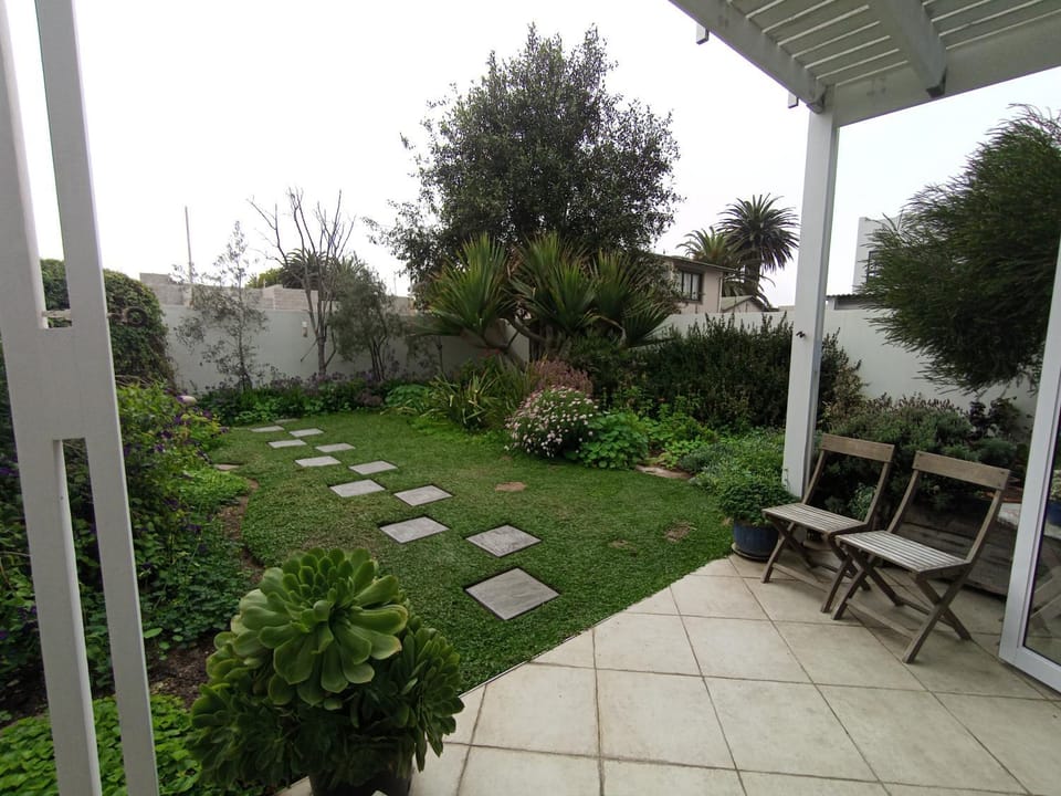 Patio, Garden, Garden view