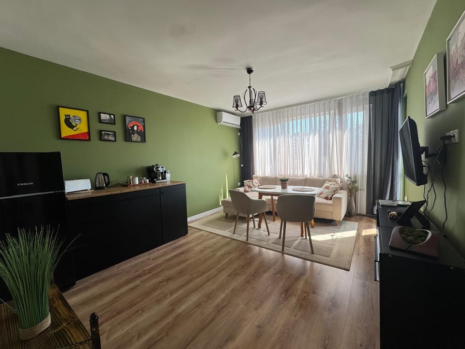 The Master and Margarita Centre Apartment in Burgas