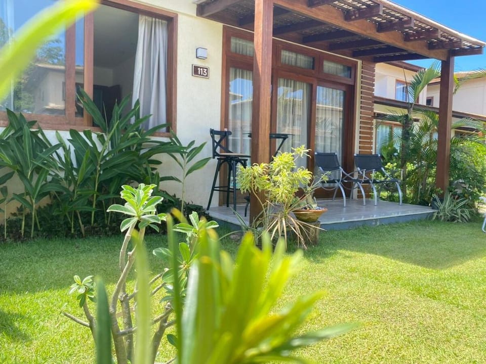 Patio, Day, Garden, Garden, Balcony/Terrace