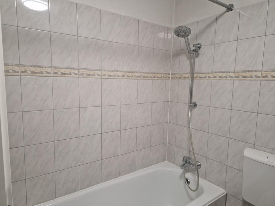 Bathroom, Bath