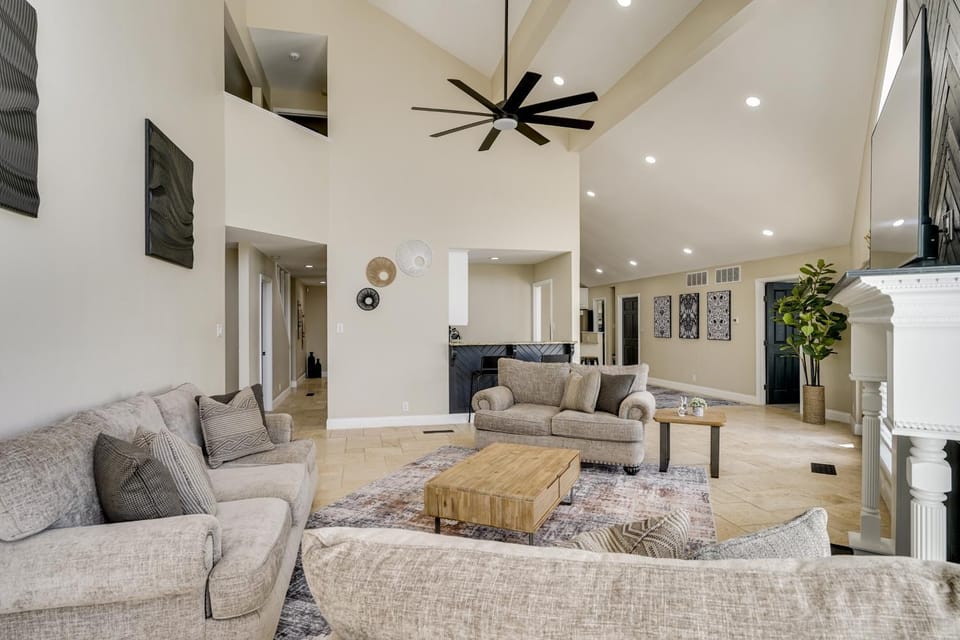 Outdoor Entertainment Area: Spacious Midland Home! House in Midland
