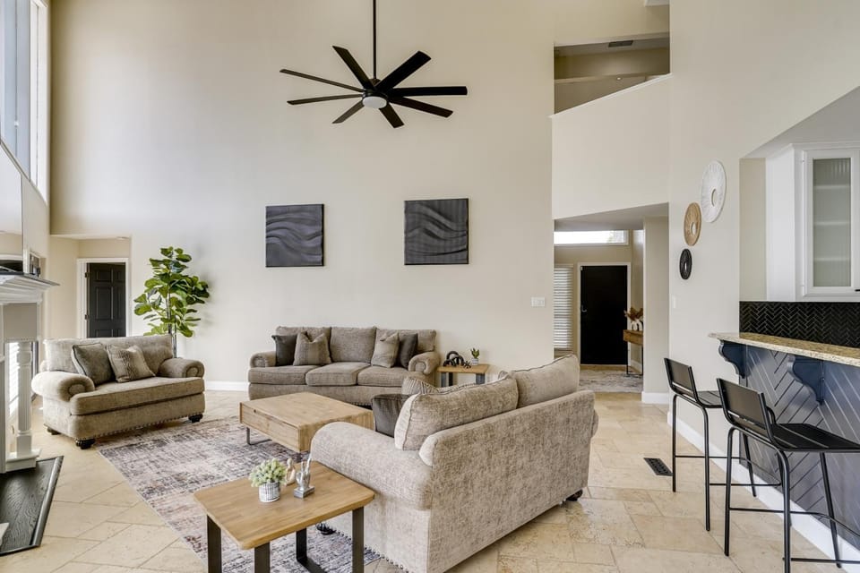 Outdoor Entertainment Area: Spacious Midland Home! House in Midland