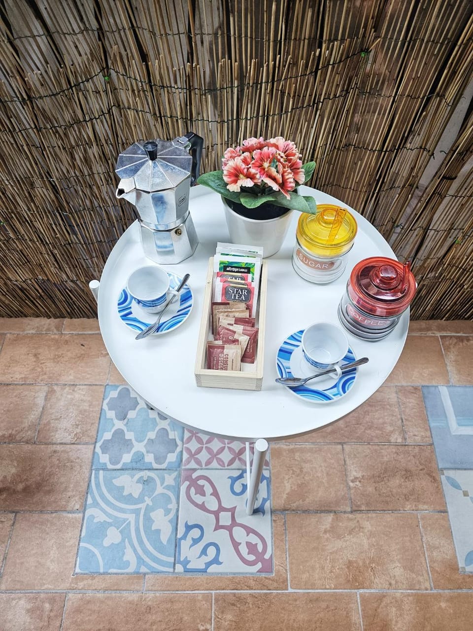 Coffee/tea facilities