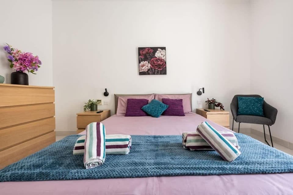 Luxury Sea View Apartment in Prime Location Apartment in Saint Julians