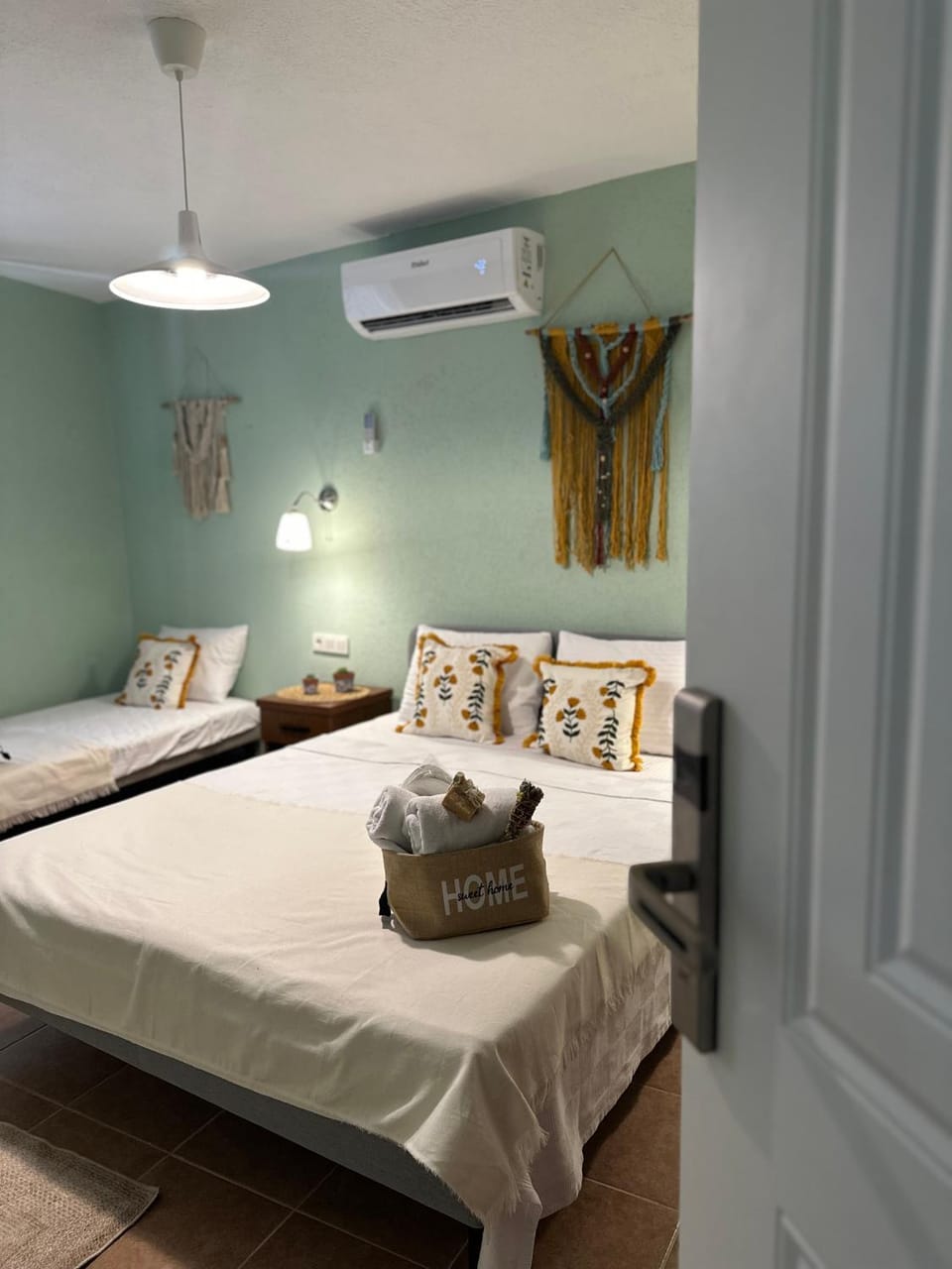 Bed, Photo of the whole room, Bedroom, towels, air conditioner