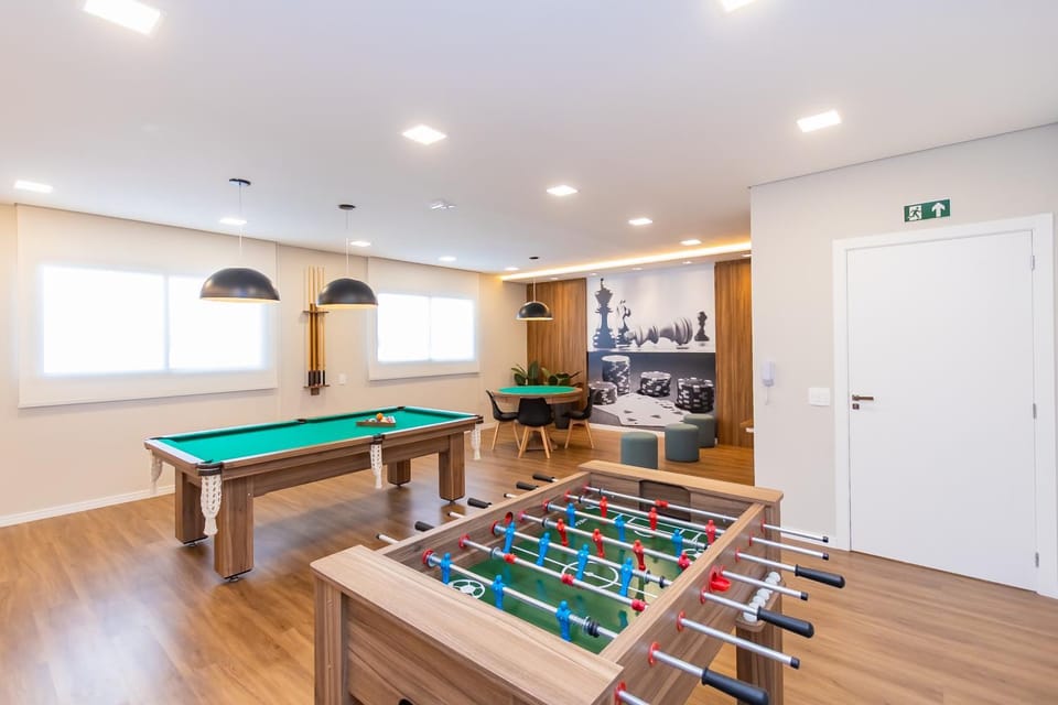 Game Room, Game Room
