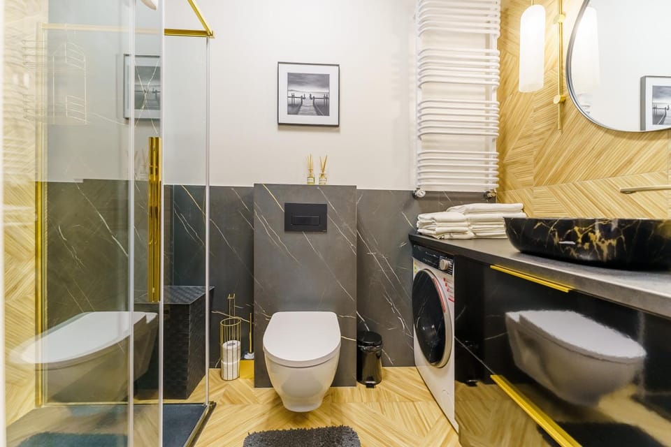 Shower, Toilet, washing machine