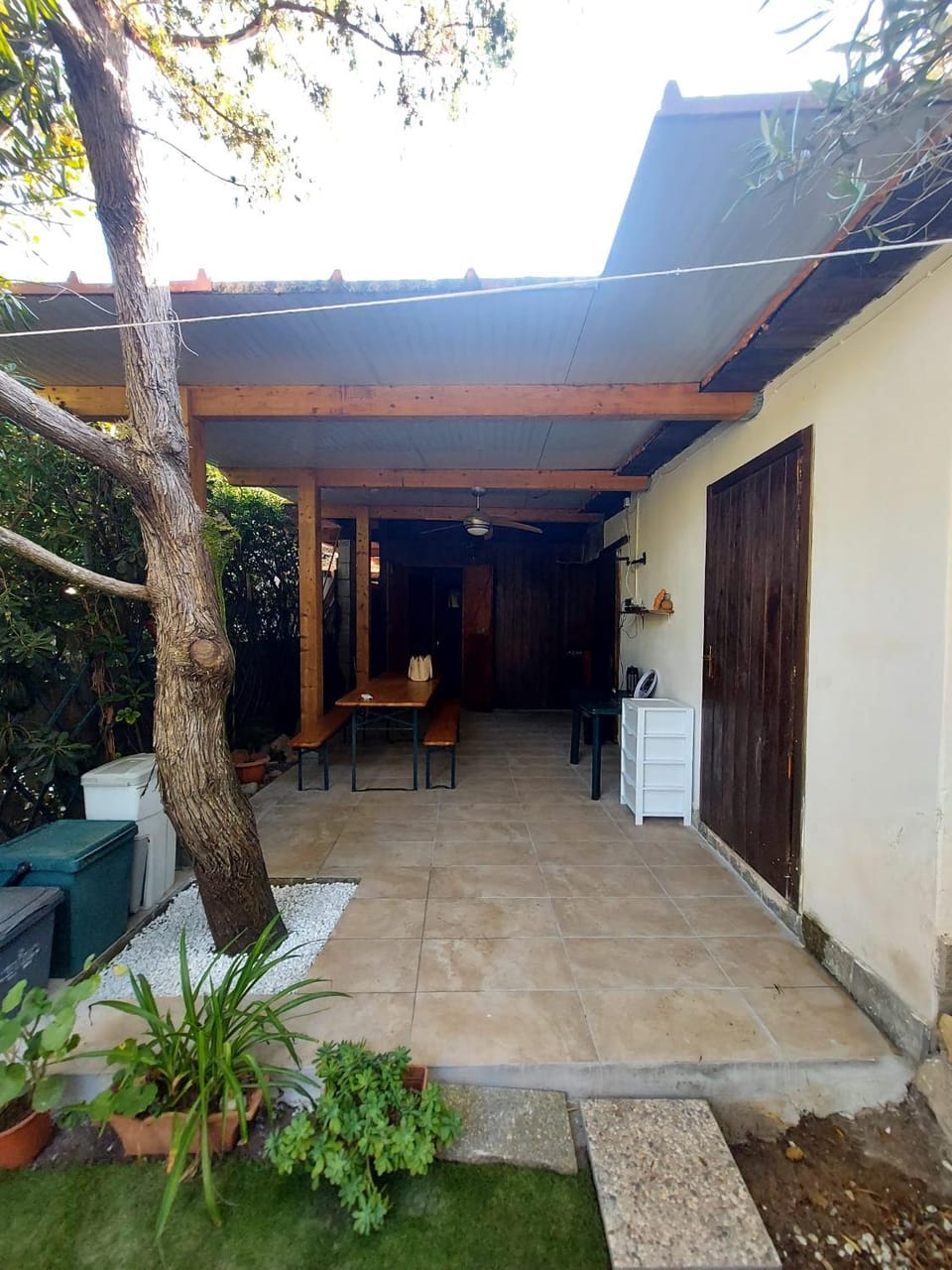 Property building, TV and multimedia, Dining area