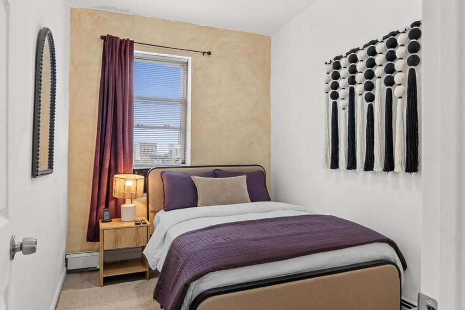 Style & Comfort 3 Rooms 15 min from NYC Apartment in North Bergen