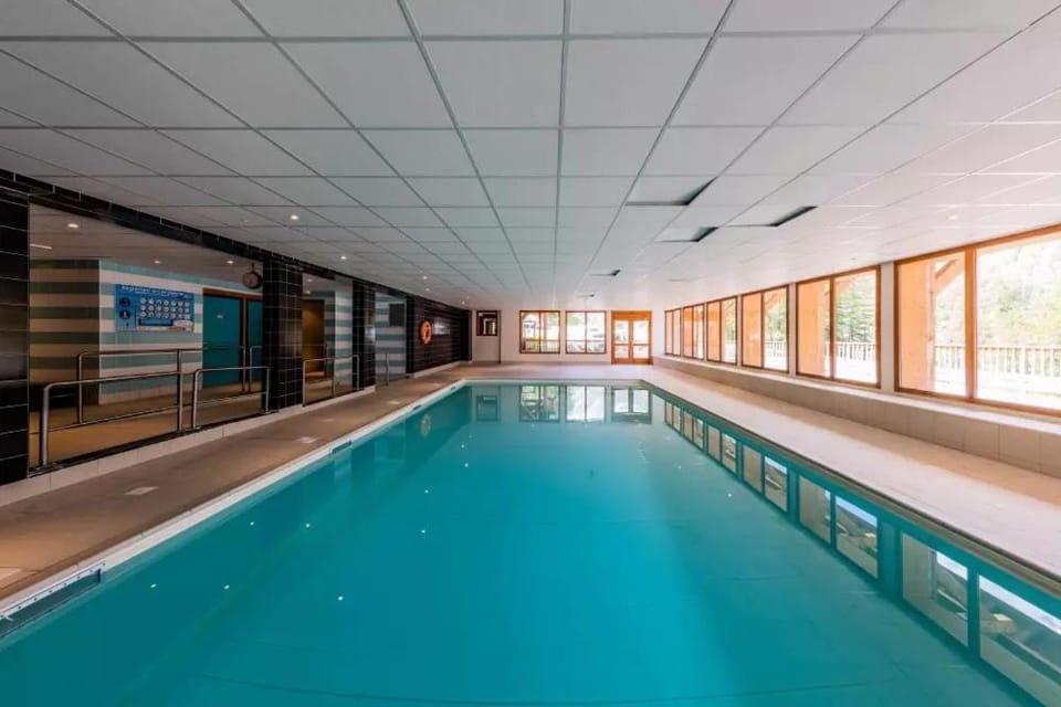 Swimming pool, Swimming pool