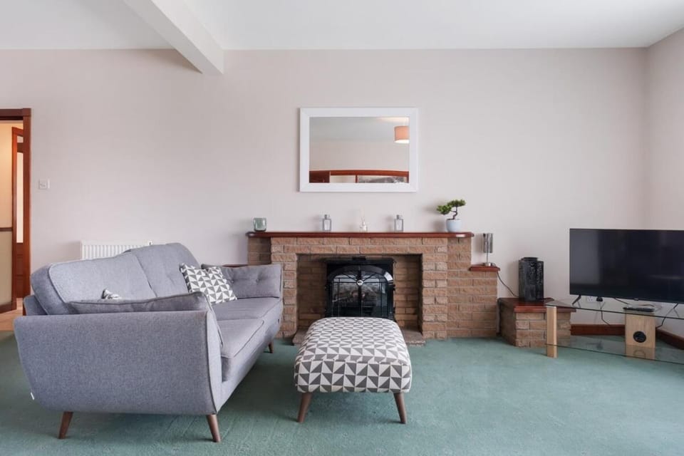 Spacious 4 Bed Peterhead House in Scotland
