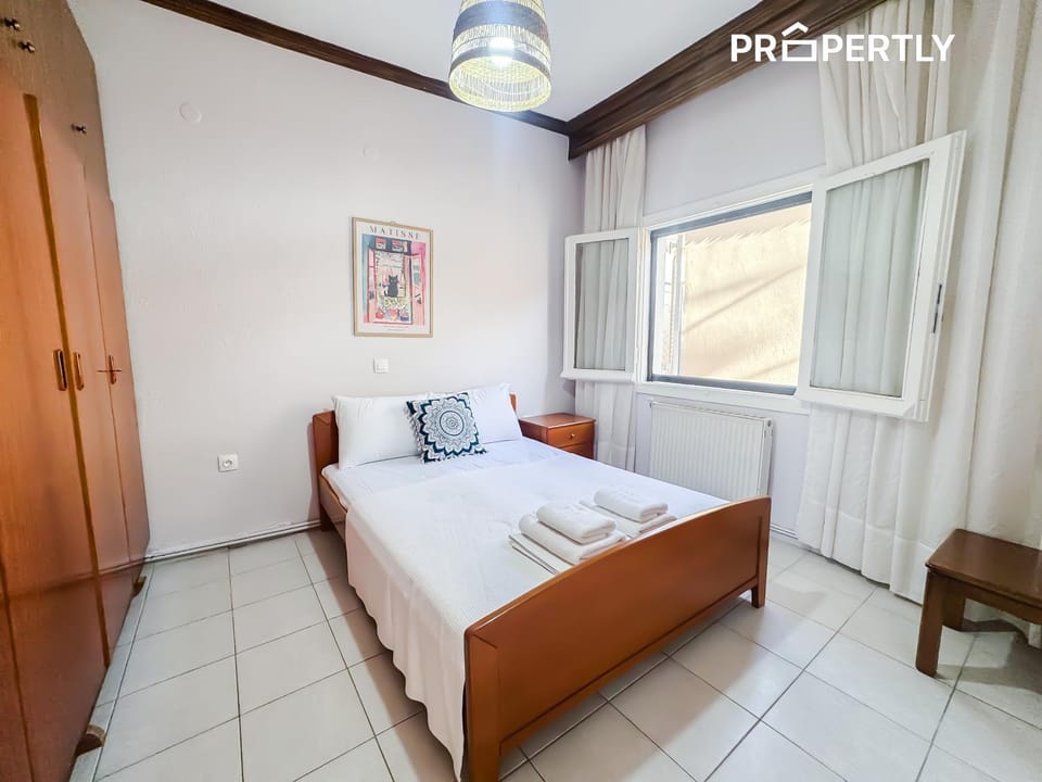 Bed, Photo of the whole room, Bedroom, wardrobe