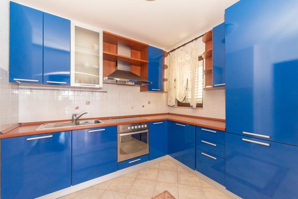 Villa Tomislav Apartment in Baška Voda