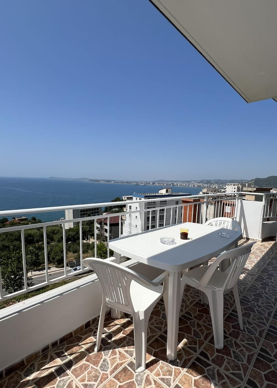 Natural landscape, View (from property/room), Balcony/Terrace, Dining area, Sea view