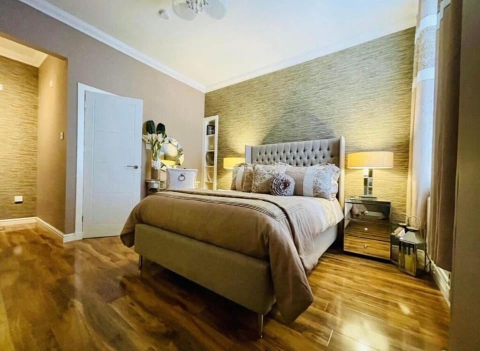 Isle Be Back-Ground Floor Flat Apartment in England