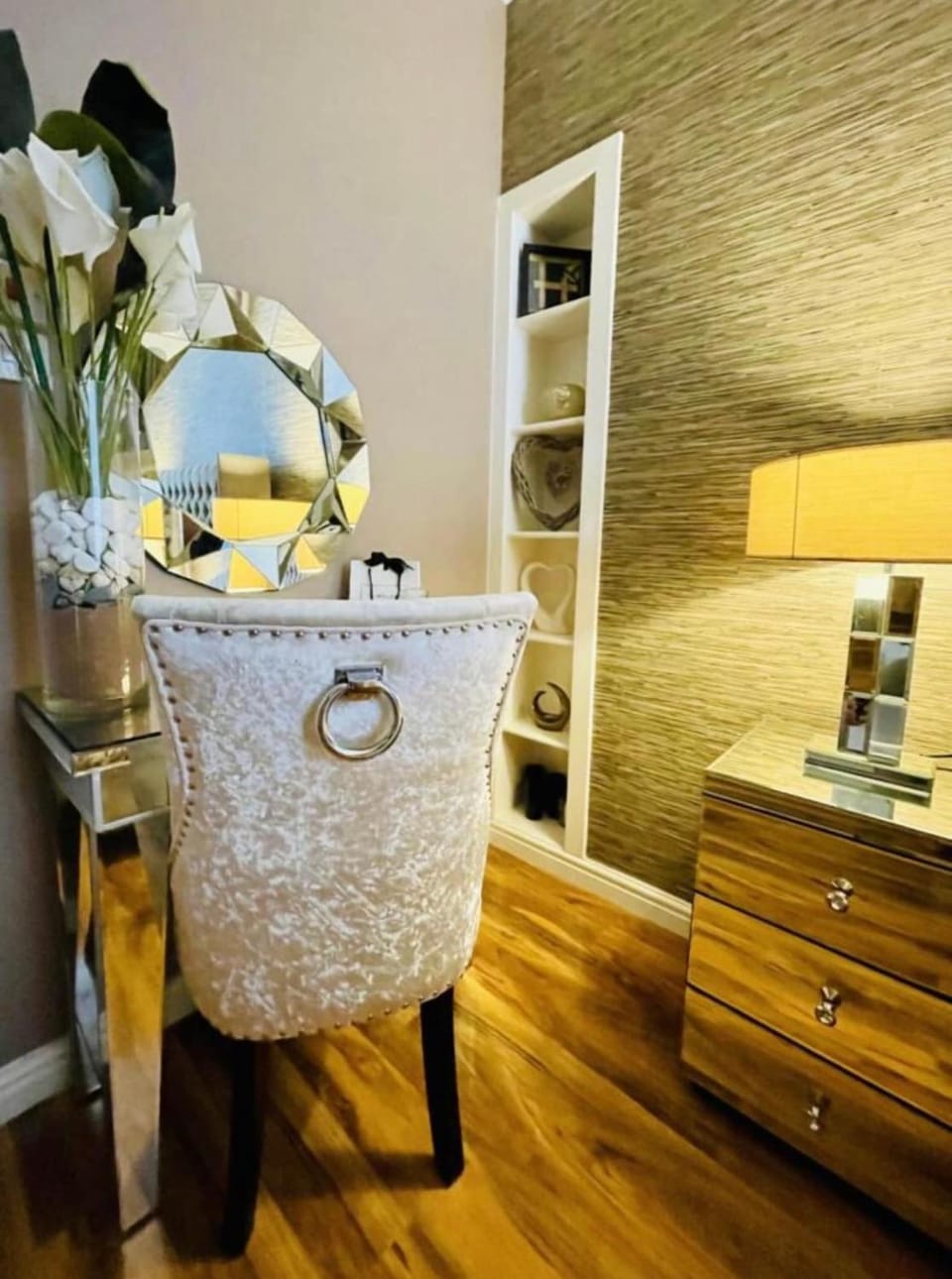 Isle Be Back-Ground Floor Flat Apartment in England