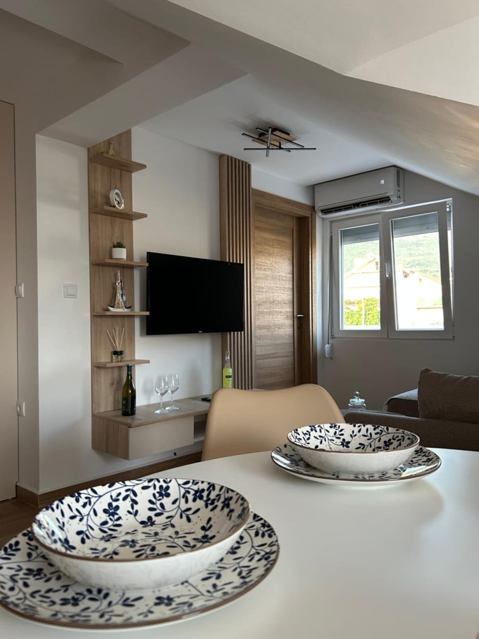 TV and multimedia, Living room, Seating area