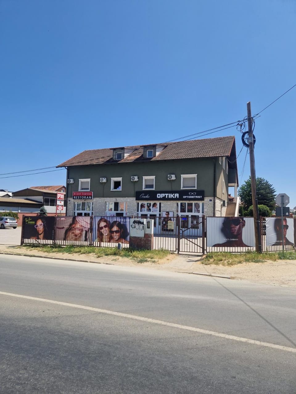 Property building, Restaurant/places to eat