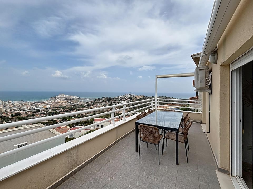 View (from property/room), Balcony/Terrace, Balcony/Terrace, Dining area, Sea view