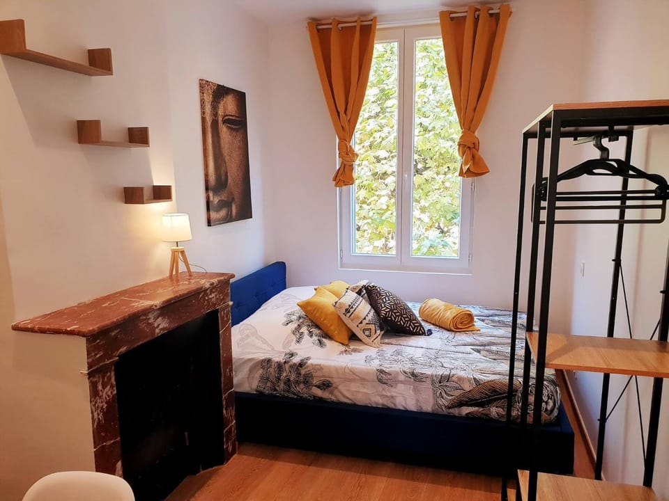 Bed, Bedroom