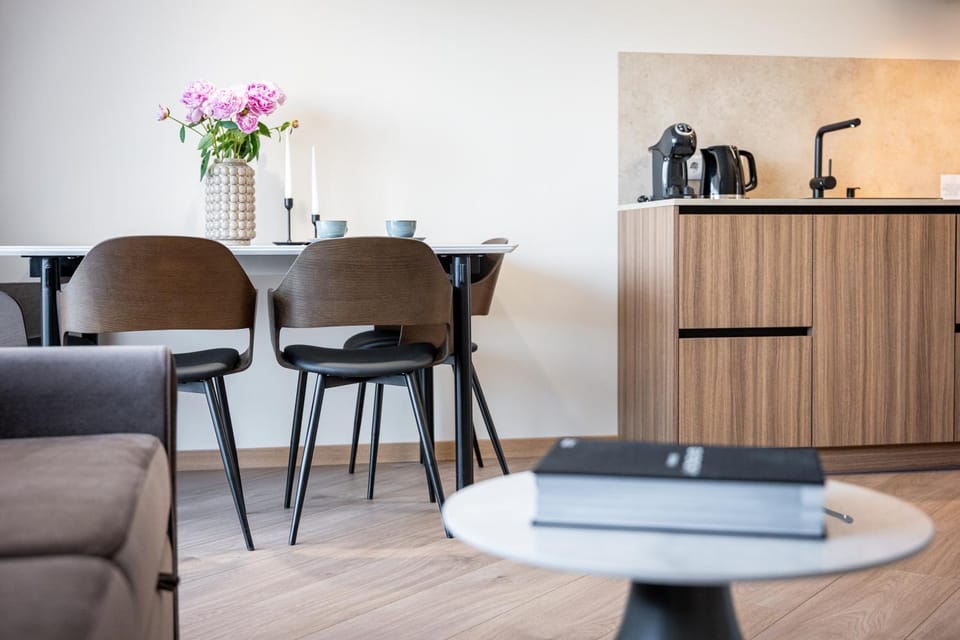 Kitchen or kitchenette, Living room, Dining area