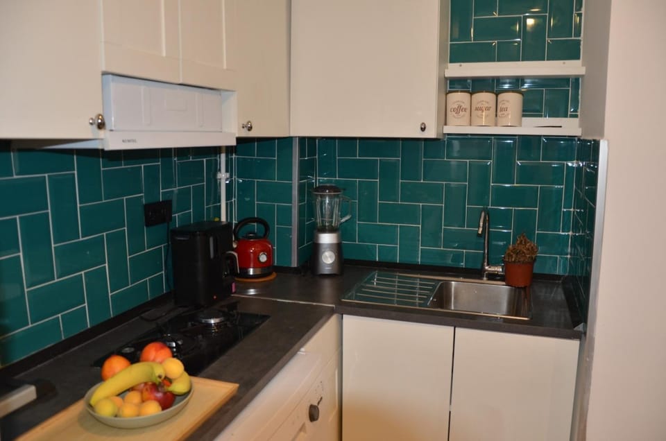 Coffee/tea facilities, Kitchen or kitchenette