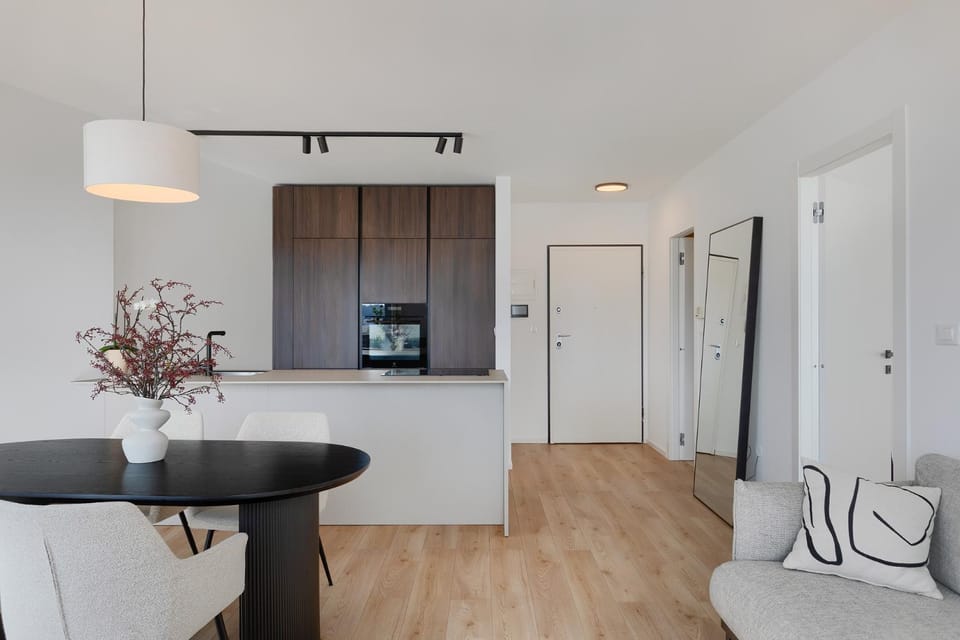 Facade/entrance, Kitchen or kitchenette, Dining area