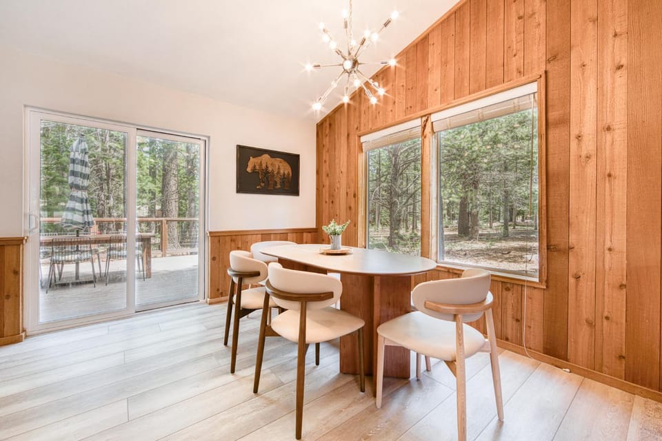 Charmed Cabin at Tahoe Donner by Tahoe Getaways - 2BR w HOA Access Cabin in Truckee