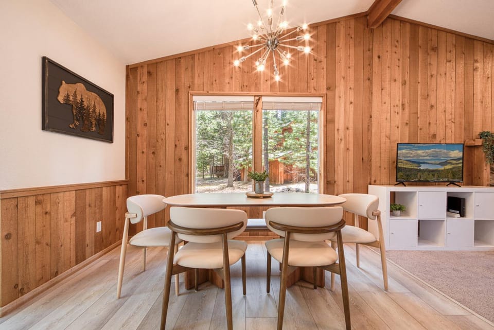 Charmed Cabin at Tahoe Donner by Tahoe Getaways - 2BR w HOA Access Cabin in Truckee