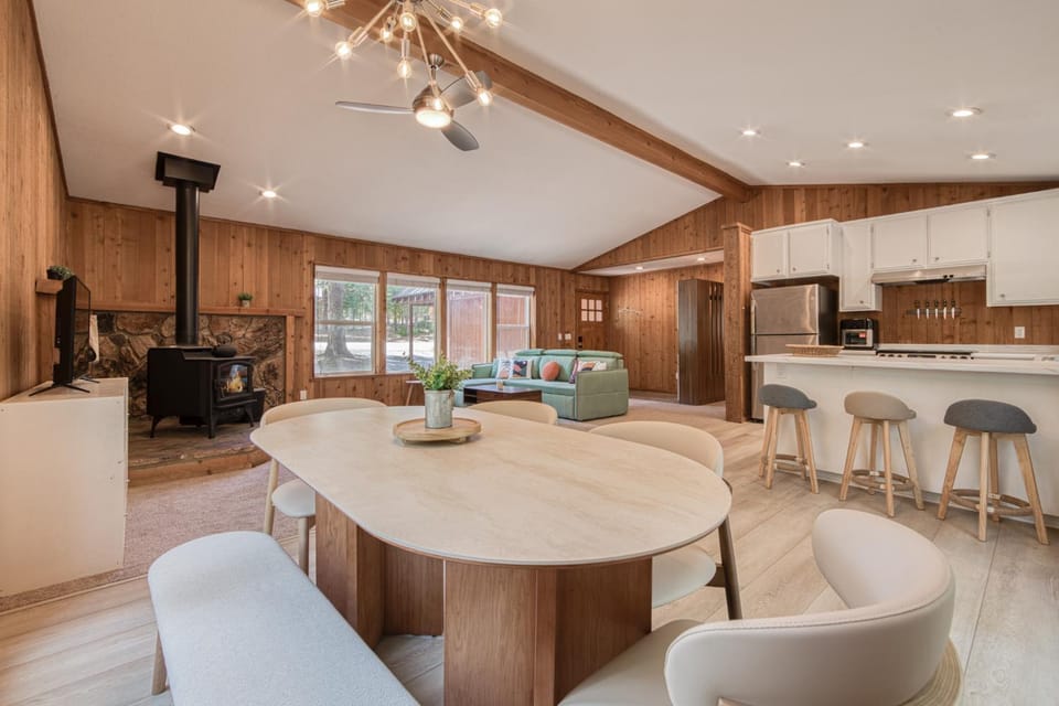 Charmed Cabin at Tahoe Donner by Tahoe Getaways - 2BR w HOA Access Cabin in Truckee