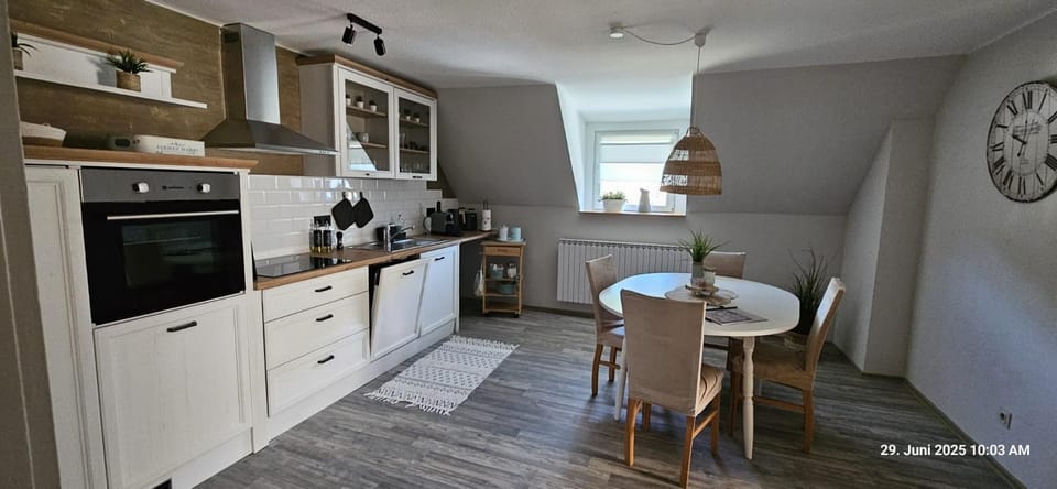 Kitchen or kitchenette, Dining area, dishwasher, oven, stove, toaster