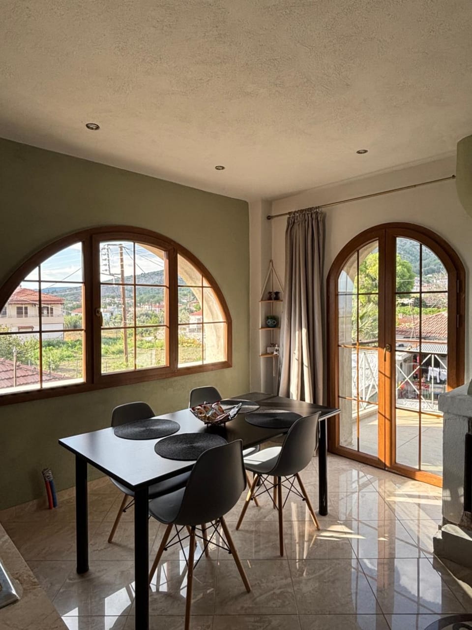 Day, Natural landscape, Living room, Dining area