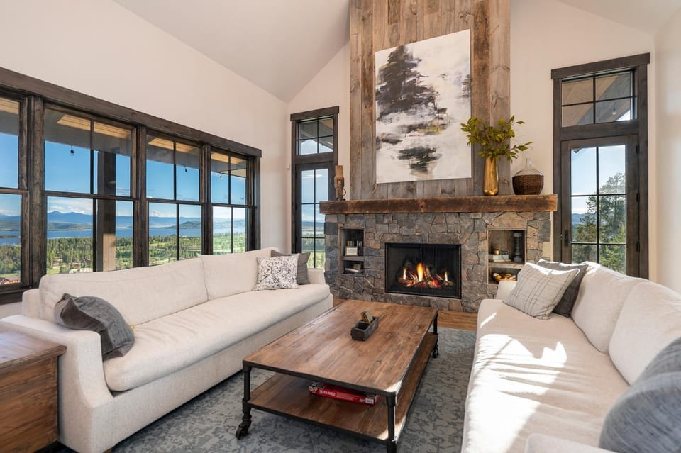 Luxury Home, Game Room, Outdoor Fireplace, Amazing Views House in Rocky Mountain National Park