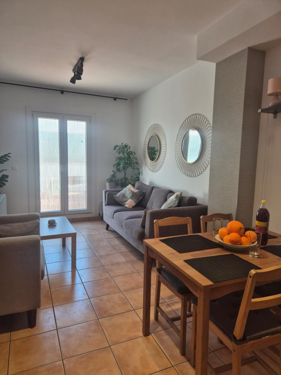 Living room, Dining area