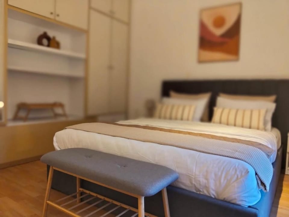 Bed, Photo of the whole room, Bedroom, wardrobe