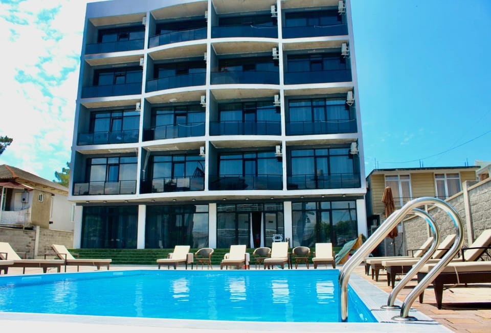 Property building, Swimming pool