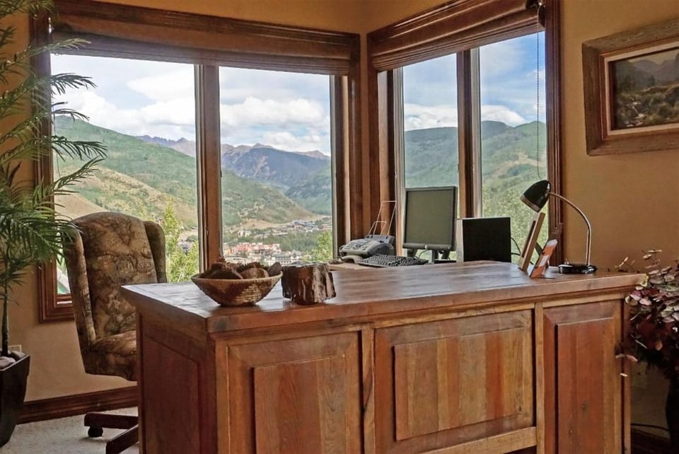 Private Elevator, Great Outdoor Space, Panoramic Views, Monthly Rentals Available House in Vail