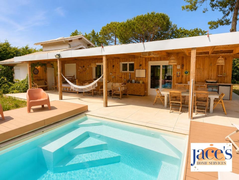 Patio, Pool view, Swimming pool