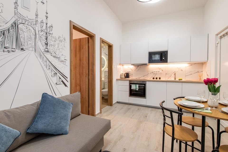 Kitchen or kitchenette, Living room, Seating area, Dining area, oven, stove, toaster