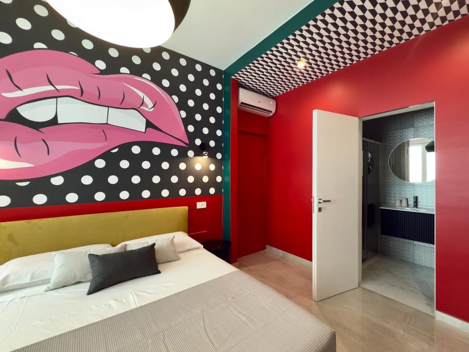 Bed, Photo of the whole room, Bedroom