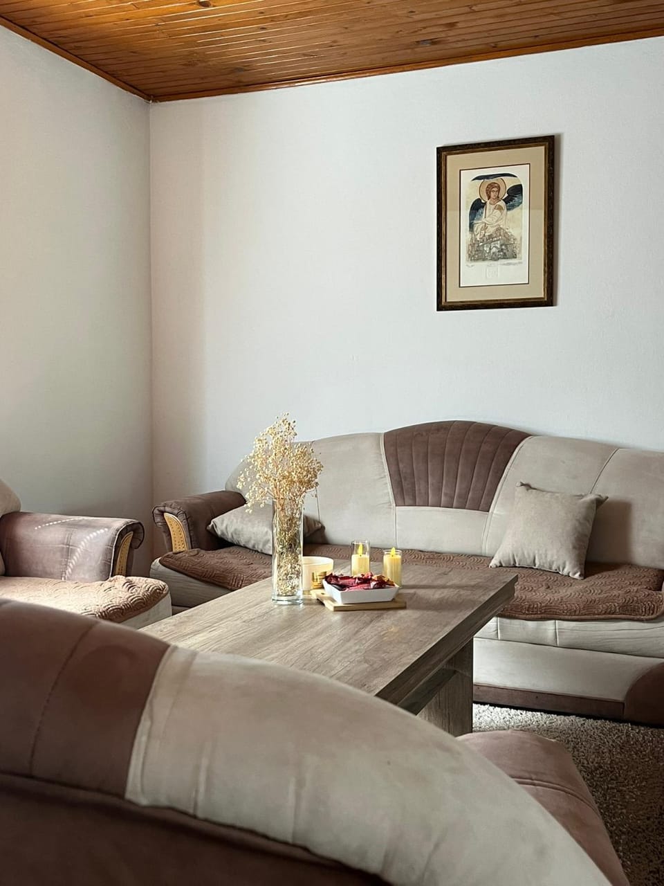 Living room, Seating area