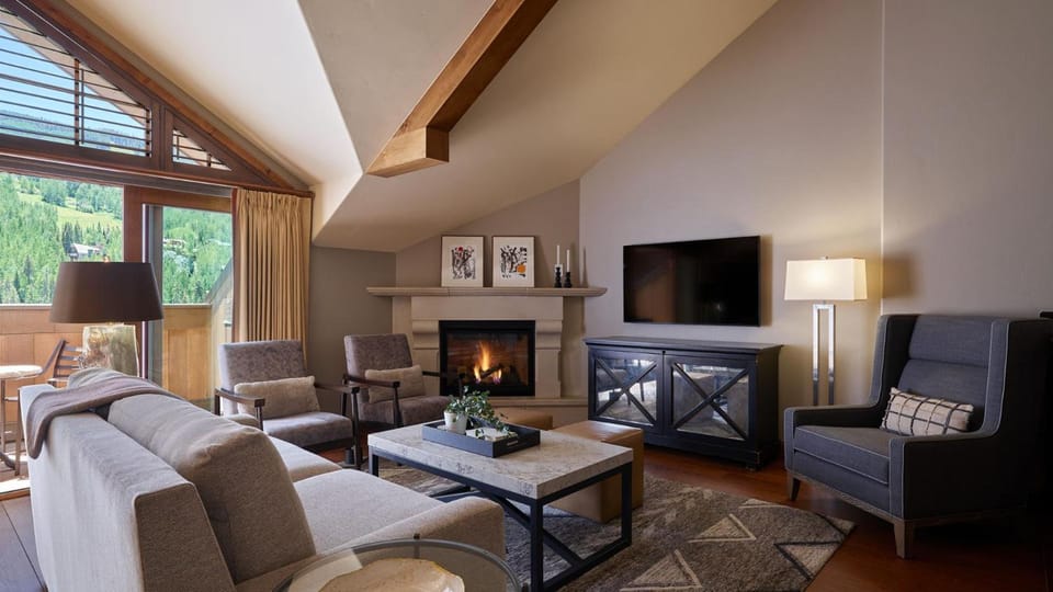 5 Star Amenities & Services, Vail Village Location with Parking Apartment in Vail