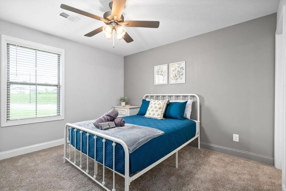 Unit #808 Peachers Place Townhomes House in Clarksville