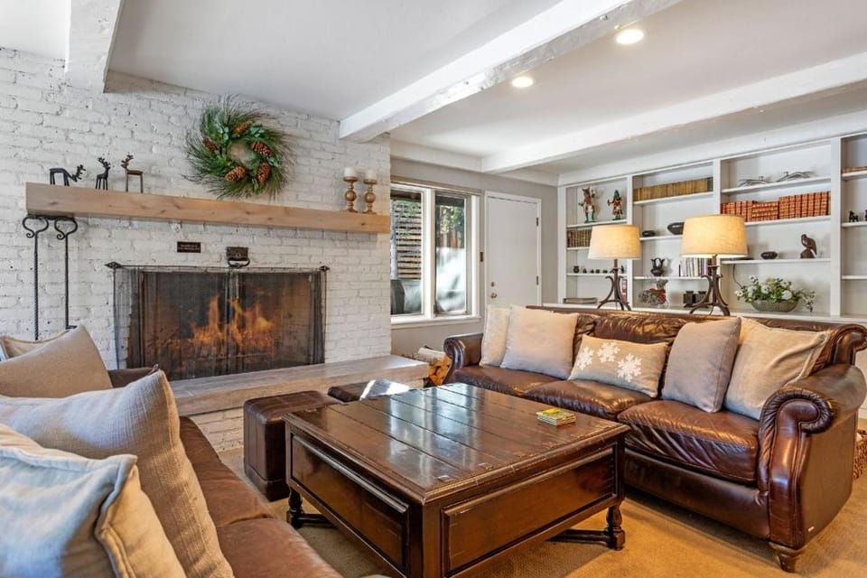 Private Hot Tub and Sauna, Right on Fairway, Minutes From Vail Village & Golden Peak House in Vail